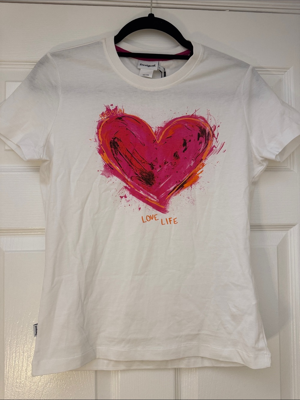 Desigual White Tee with Pink and Orange Heart Graphic Sz S NWT